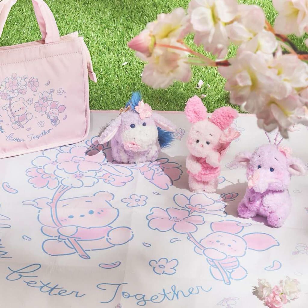 日本代購🐝附發票❤️ 《現貨在台》🌸2026東京迪士尼櫻花系列伊唷（Eeyore）櫻花造型 絨毛鑰匙圈 縮圖 5