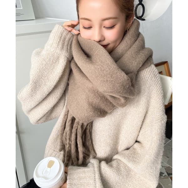 日本代購🐝日本熱銷21萬條🔥現貨當日出｜經典爆款厚實小臉秋冬色系流蘇保暖圍巾（多色可選） 縮圖 4