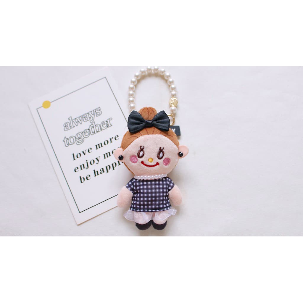日本代購🐝附發票❤️ 日本代官山curly collection捲毛女孩🍓kitty聯名/格紋女孩珍珠吊飾 縮圖 5