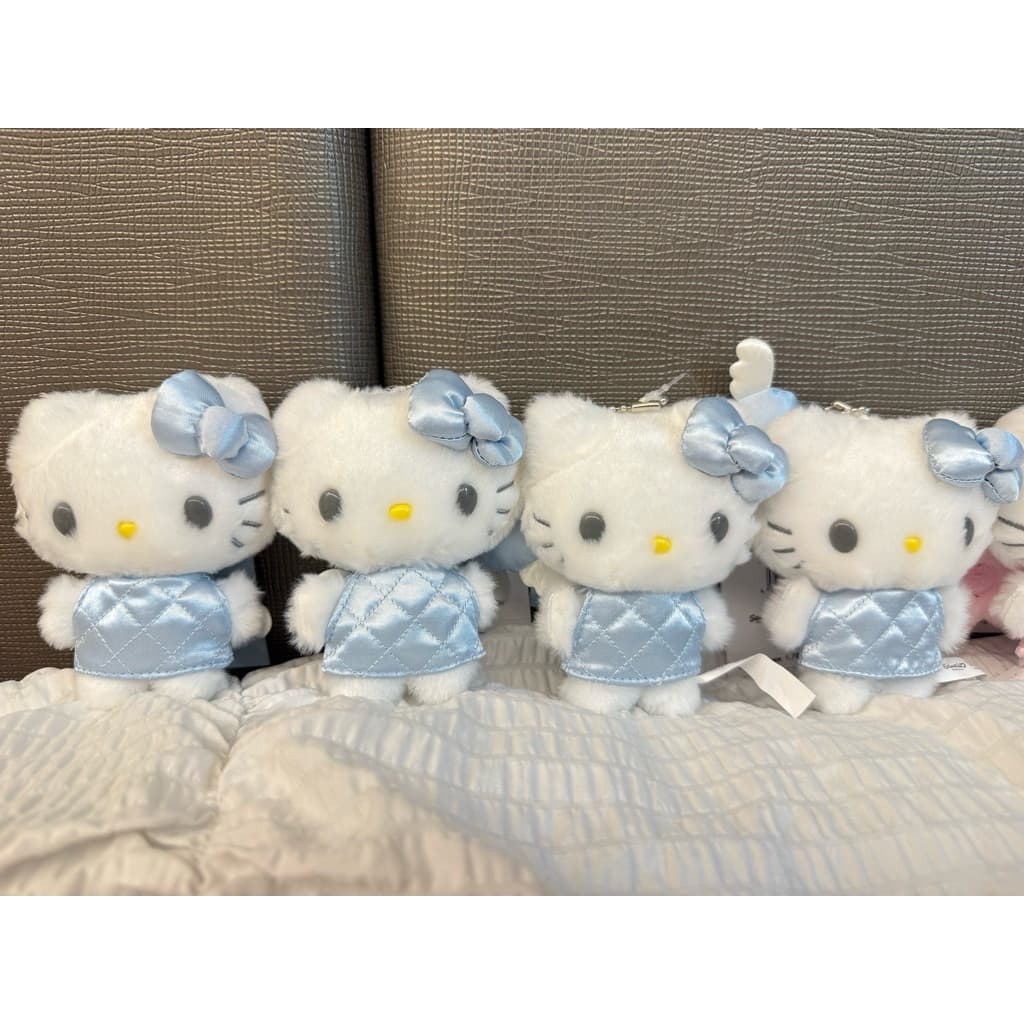 日本代購🐝開立發票❤️（在台現貨實拍照）三麗鷗新品Kitty 迷你系列吊飾收納包 縮圖 3
