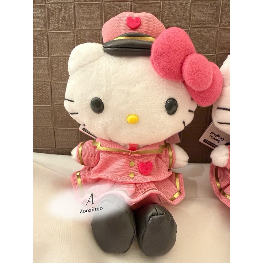 日本代購🐝開立發票❤️（實拍有挑臉甜）日本三麗鷗東京車站限定kitty車長吊飾 縮圖 3